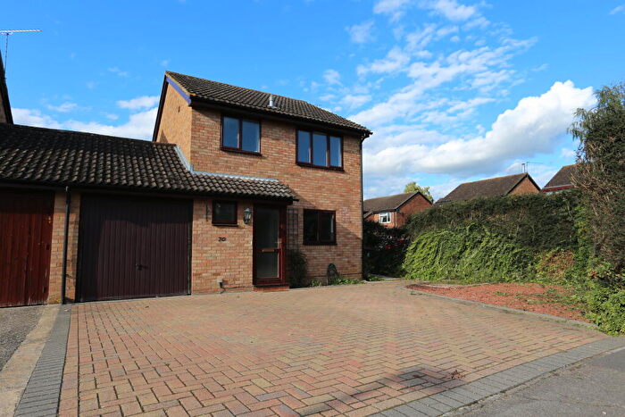 3 Bedroom Detached House For Sale In Walmer Road, Woodley, RG5