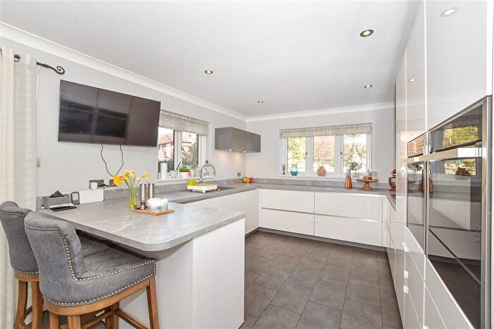 5 Bedroom Detached House For Sale In Woodcocks, Headcorn, Nr Ashford, Kent, TN27