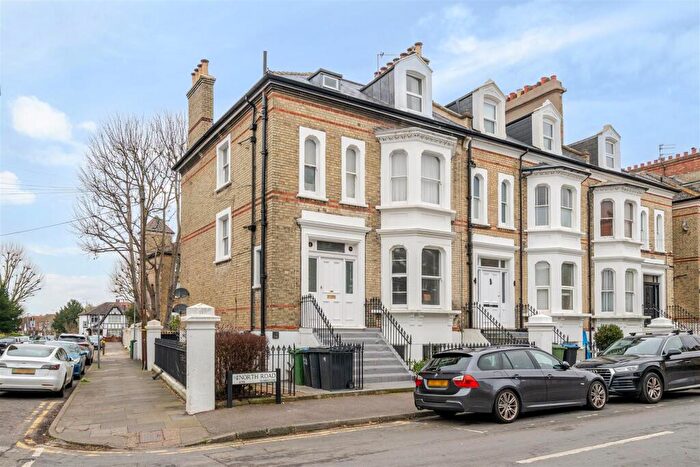1 Bedroom Apartment For Sale In North Road, Surbiton, KT6