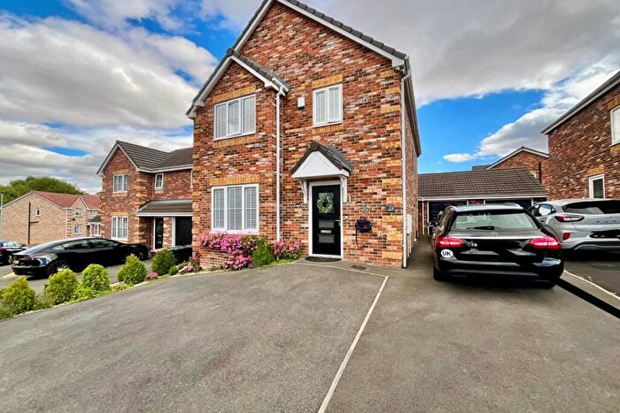 4 Bedroom Detached House For Sale In Fairfields Way, Aston, Sheffield, S26