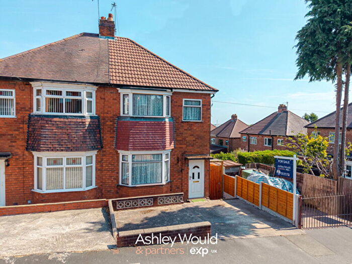 3 Bedroom Semi-Detached House For Sale In Timothy Road, Tividale, Oldbury, B69