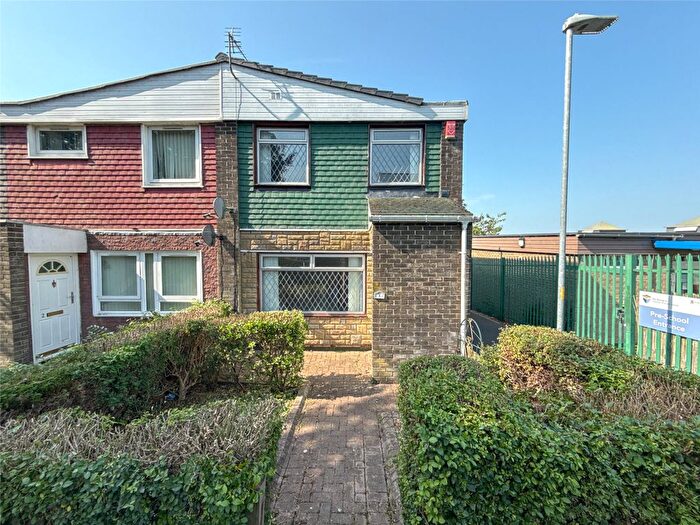 2 Bedroom End Terrace House For Sale In Pickering Green, Harlow Green, NE9