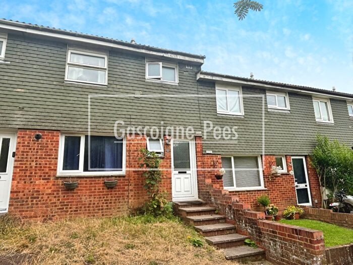 3 Bedroom Property To Rent In Falcon Road, Guildford, GU1