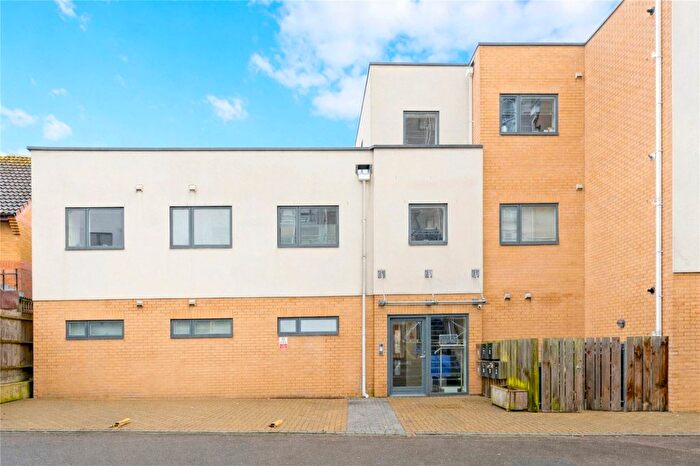 2 Bedroom Flat To Rent In Stirling Road, Walthamstow, London, E17