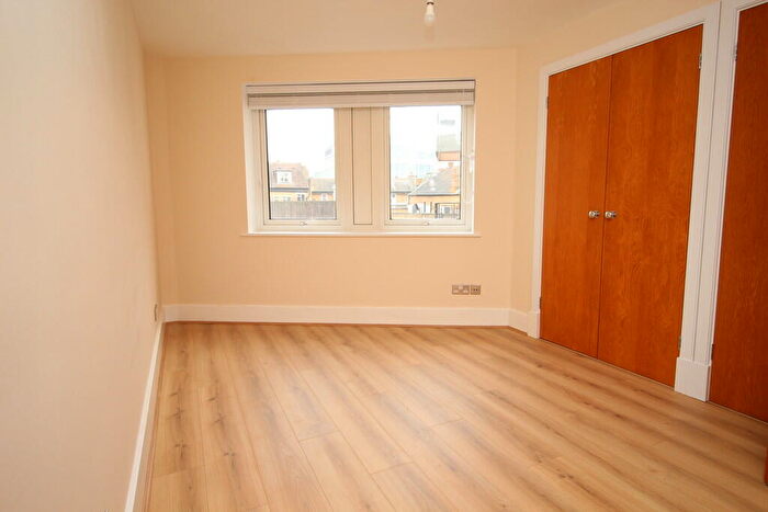 2 Bedroom Apartment To Rent In Wadbrook Street, Kingston Upon Thames, KT1