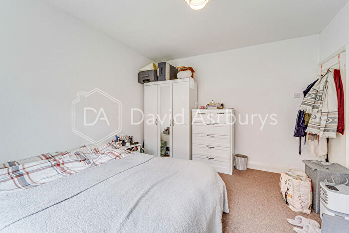2 Bedroom Apartment To Rent In Palmerston Road, Bounds Green, London, N22