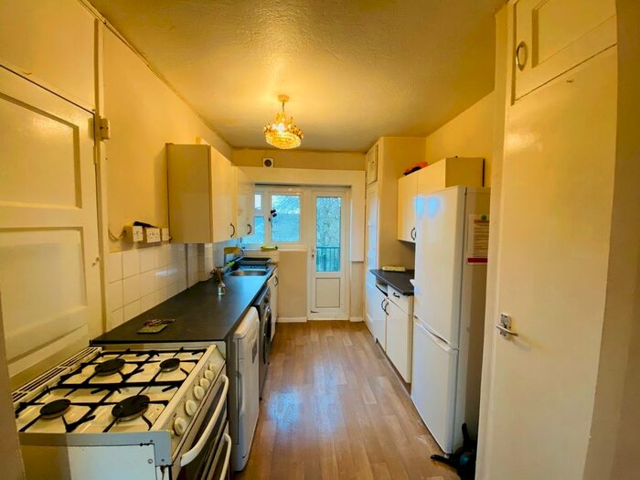 2 Bedroom Flat To Rent In Alexandra Avenue, South Harrow, Harrow, HA2