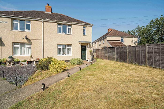 3 Bedroom Semi-Detached House For Sale In The Causeway, East Hanney, Oxfordshire, OX12
