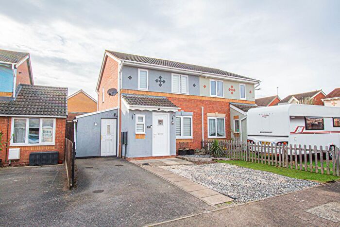 3 Bedroom Semi-Detached House For Sale In Middle Grass, Irthlingborough, NN9