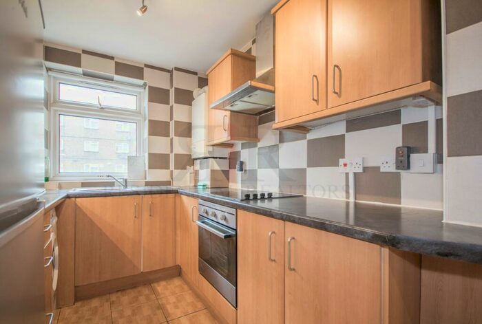 2 Bedroom Flat To Rent In Amery House, Kinglake Street, London, SE17