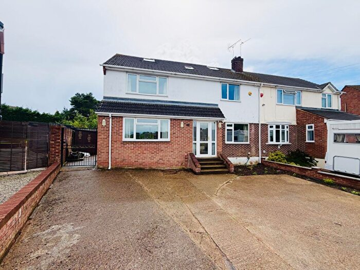 5 Bedroom Semi-Detached House To Rent In Patricia Close, West End, Hampshire, SO30
