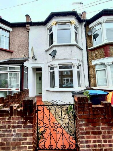 4 Bedroom Terraced House To Rent In Gordon Road, London, N9