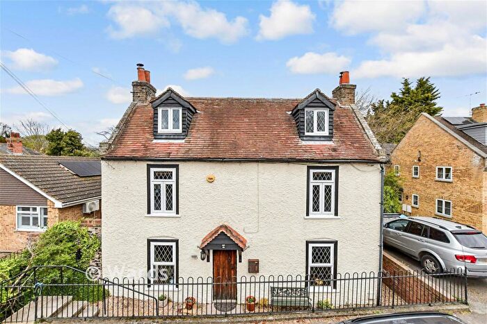 3 Bedroom Detached House For Sale In West Dumpton Lane, Ramsgate, Kent, CT11