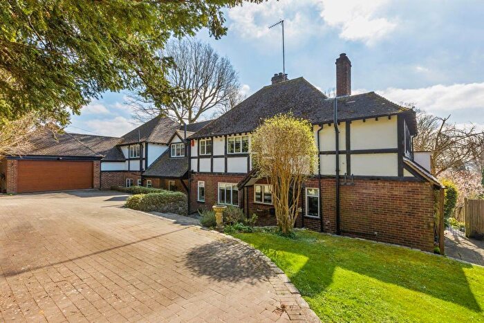 6 Bedroom Detached House To Rent In Pilgrims Way, Kemsing, TN15