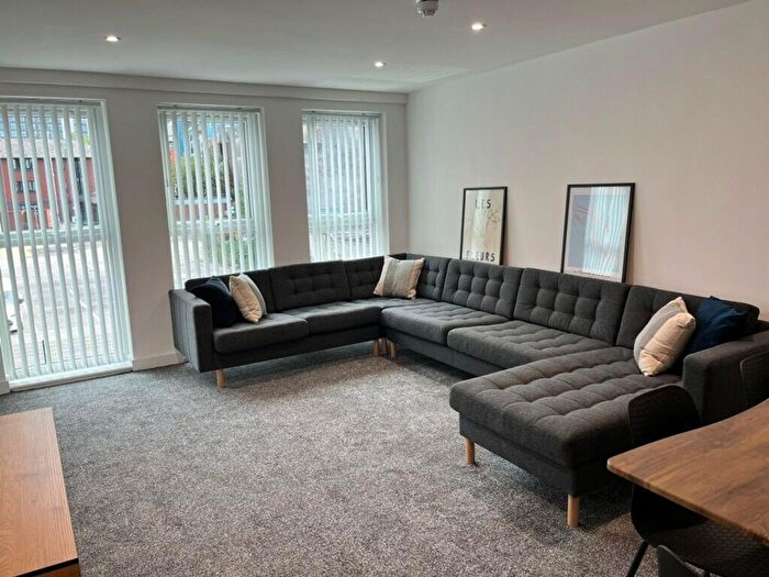 9 Bedroom House To Rent In Camden Street, Liverpool, L3