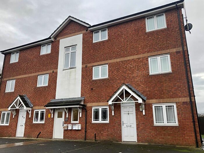 2 Bedroom Flat To Rent In Apple Blossom Grove, Cadishead, M44