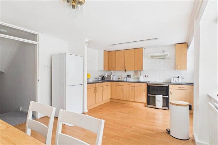 3 Bedroom Semi-Detached House To Rent In Hazeley Way, Newcastle Upon Tyne, NE3