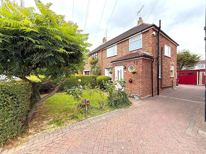 3 Bedroom Semi-Detached House For Sale In Rodings Avenue, Stanford-Le-Hope, Essex, SS17
