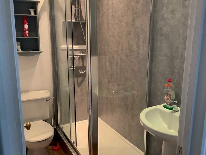 1 Bedroom Flat To Rent In Strode Road, Clevedon, BS21