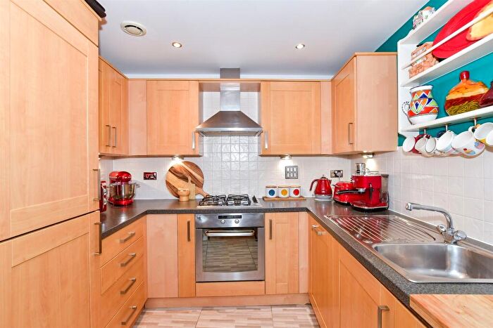 2 Bedroom Apartment For Sale In Sherwood Avenue, Larkfield, Aylesford, Kent, ME20