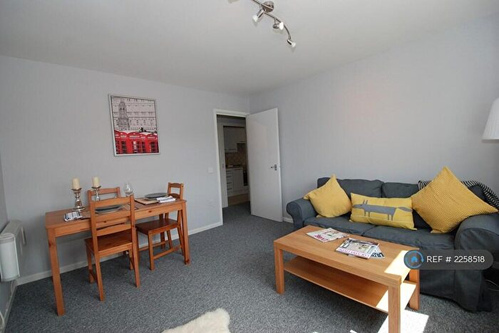 2 Bedroom Flat To Rent In Heathfield Drive, Mitcham, CR4