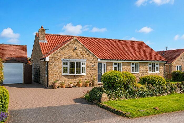 4 Bedroom Bungalow For Sale In Foulbridge Lane, Snainton, Scarborough, YO13