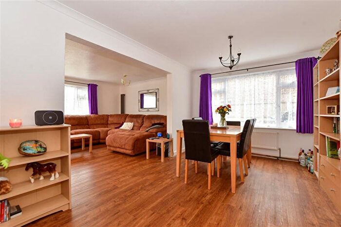 4 Bedroom Detached House For Sale In Canterbury Road East, Ramsgate, Kent, CT11