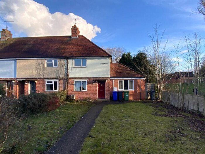 3 Bedroom End Of Terrace House For Sale In Bridge Road, Cosgrove, MK19