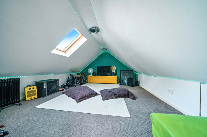 4 Bedroom Detached House For Sale In The Roman Way, Glastonbury, Glastonbury, BA6
