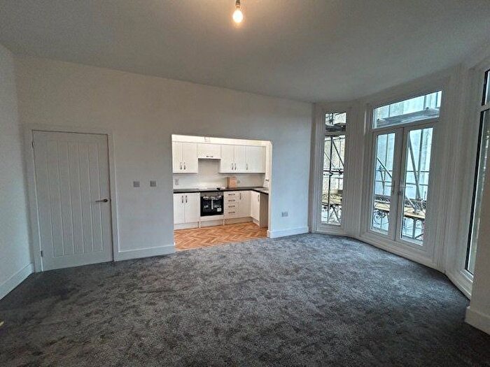 1 Bedroom Flat To Rent In West Terrace, Folkestone, CT20
