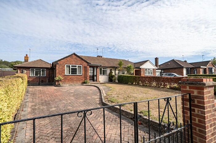 2 Bedroom Bungalow For Sale In Morlands Avenue, Tilehurst, RG30
