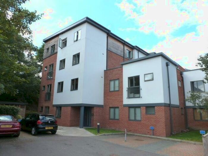 3 Bedroom Apartment To Rent In Bell Street, Maidenhead, SL6