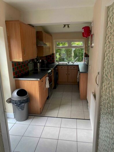 3 Bedroom Semi-Detached House To Rent In Heyscroft RdWithington, M20