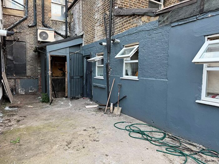 1 Bedroom Studio To Rent In Ground Floor Rear Studio Flat, , St James Street, Walthamstow, Greater London, E17