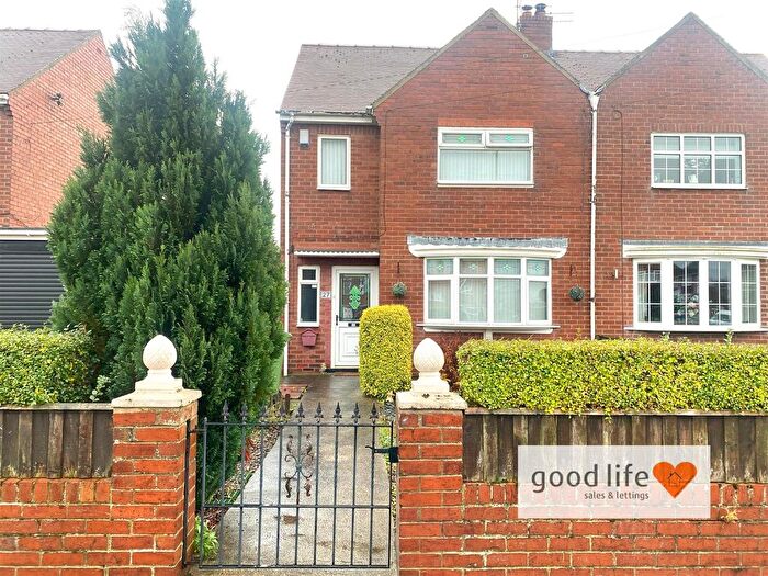 2 Bedroom Property To Rent In Clinton Place, East Herrington, Sunderland, SR3