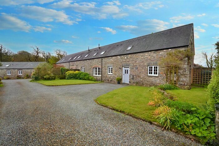 3 Bedroom Barn Conversion For Sale In The Courtyard, Letterston, Haverfordwest, SA62