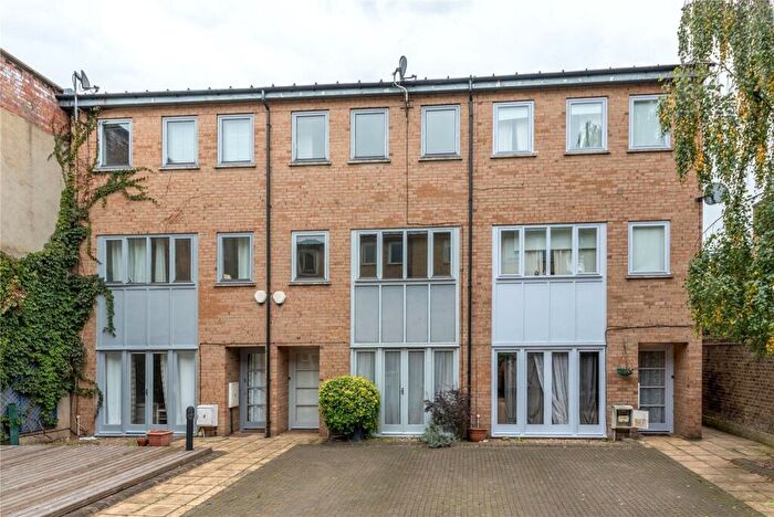 3 Bedroom Terraced House To Rent In Cobble Mews, Islington Park Street, Islington, London, N1