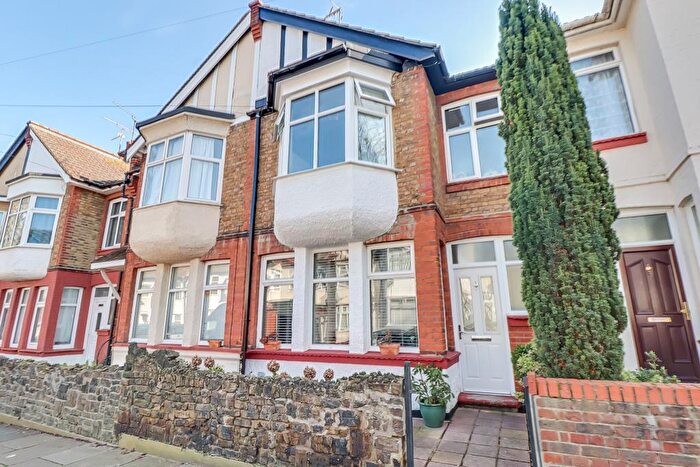 3 Bedroom Terraced House For Sale In Inverness Avenue, Westcliff-on-Sea, SS0
