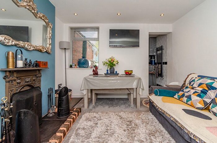 3 Bedroom End Terrace House For Sale In High Mount Street, Hednesford, Cannock, WS12