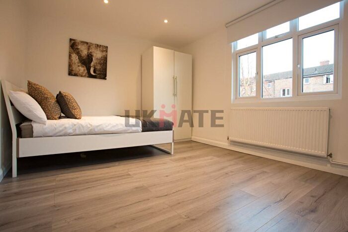2 Bedroom Flat To Rent In Newington Butts, London, SE11