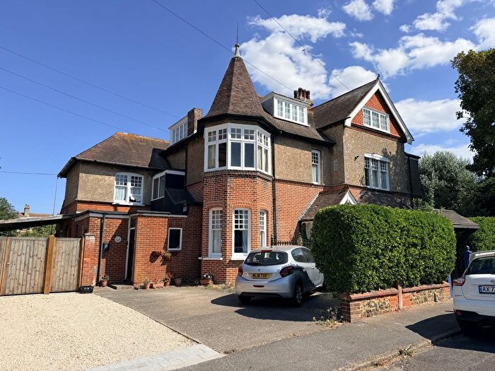 2 Bedroom Flat For Sale In Thanet Road, Canterbury House Thanet Road, CT8