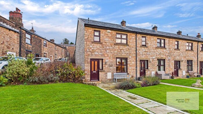 3 Bedroom End Of Terrace House For Sale In Mount Pleasant, Nangreaves, Bury, BL9