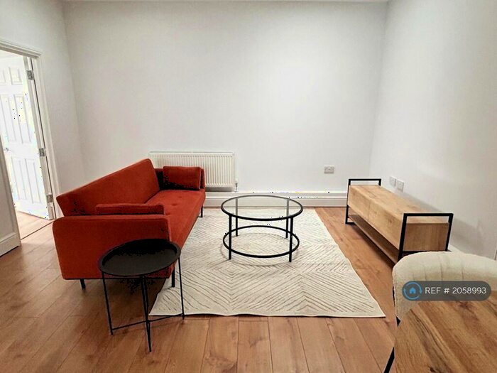 1 Bedroom Flat To Rent In Camden Mews, London, NW1