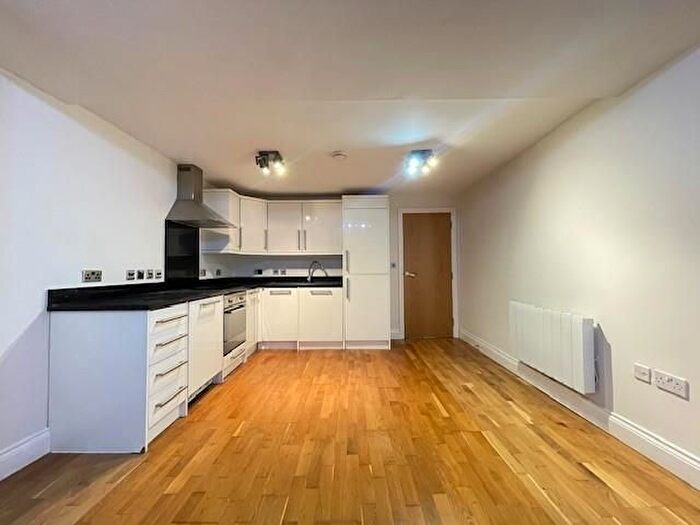2 Bedroom Flat To Rent In Gordon Avenue, Stanmore, HA7