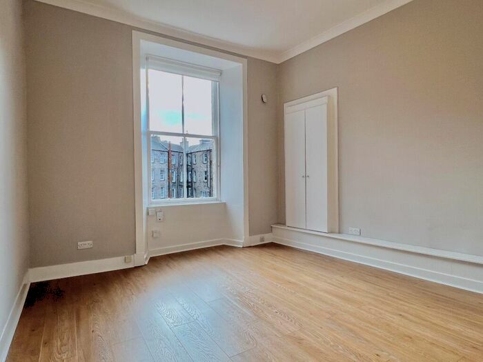 1 Bedroom Flat To Rent In Bread Street, Tollcross, Edinburgh, EH3