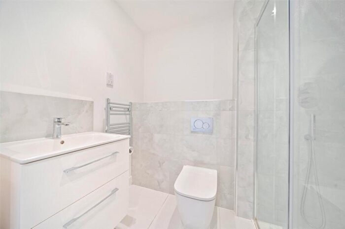 2 Bedroom Apartment To Rent In Obelisk Way, Camberley, Surrey, GU15