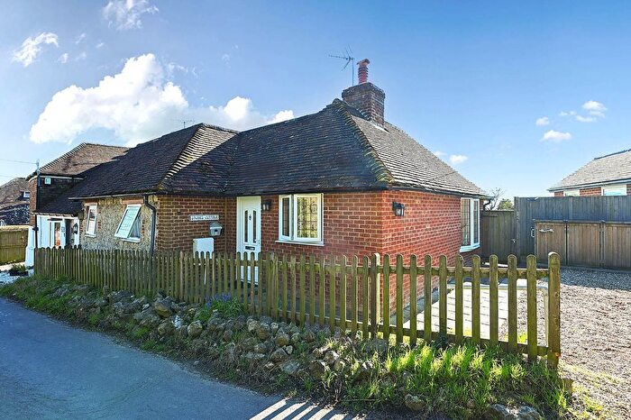 2 Bedroom Semi-Detached Bungalow For Sale In Bank Road, Aldington, TN25