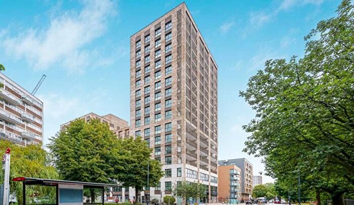 3 Bedroom Flat To Rent In Denmark Road, London, NW6