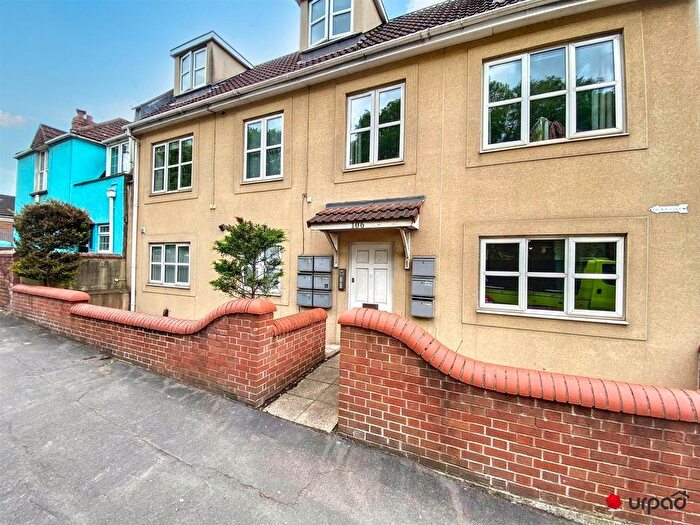 2 Bedroom Flat To Rent In Old School Lane, Bedminster, BS13