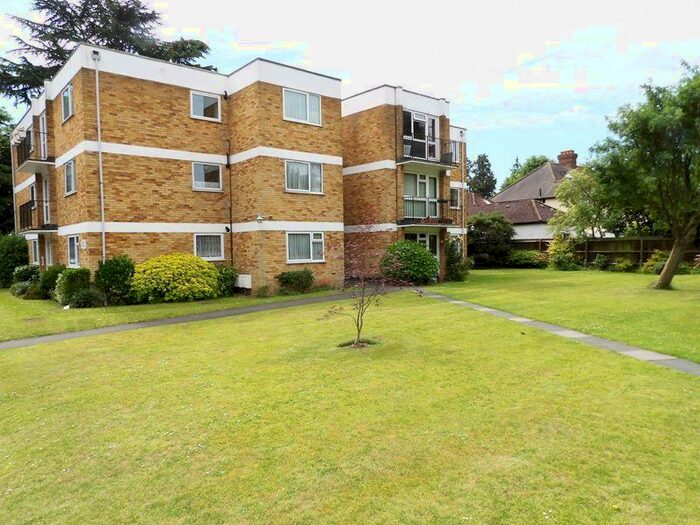 2 Bedroom Flat To Rent In Haven Lodge, Village Road, London, EN1